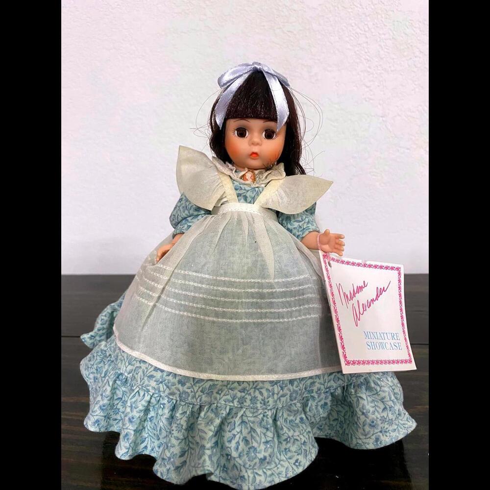 Madame Alexander Miniature Showcase Doll 'Beth' - Vintage Collectible